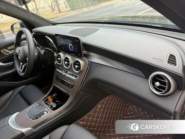 Mercedes-Benz GLC 2021 Черный из Китая, фото 2