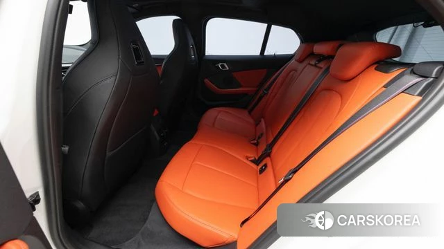 BMW 1 Series (F40) 2024 Белый из Кореи, фото 2