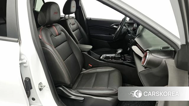 Chevrolet (GM Daewoo) Trax Crossover 2024 Белый из Кореи, фото 2