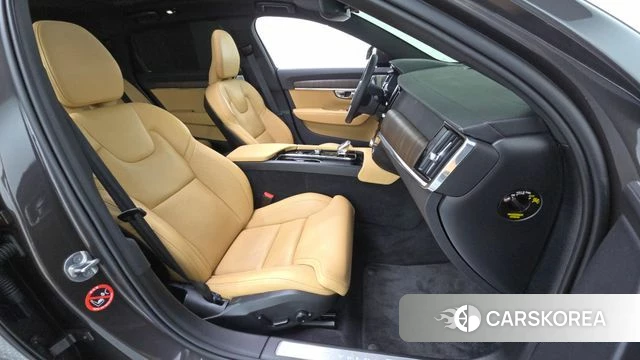 Volvo S90 2024 Серый из Кореи, фото 2