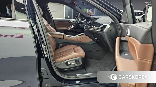 BMW X6 (G06) 2024 Черный из Кореи, фото 2