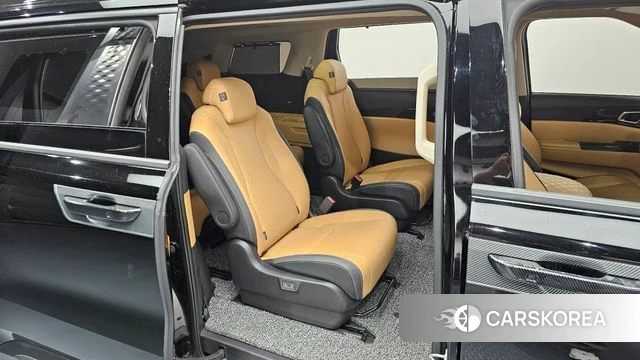 Kia Carnival 4th generation 2023 Черный из Кореи, фото 2