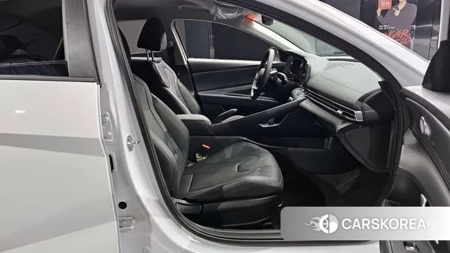 Hyundai The New Avante (CN7) 2024 Белый из Кореи, фото 2