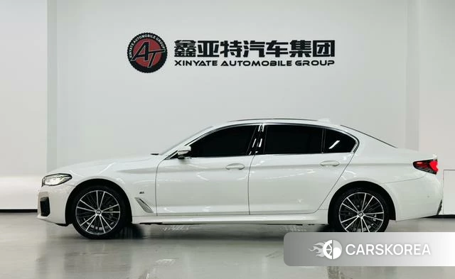 BMW 5 series 2022 Белый из Китая, фото 2