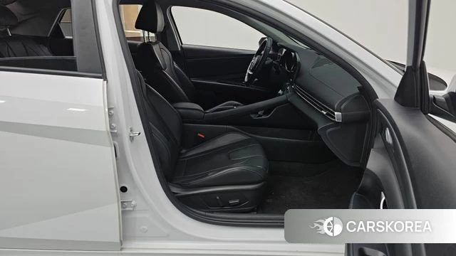 Hyundai Avante (CN7) 2022 Белый из Кореи, фото 2