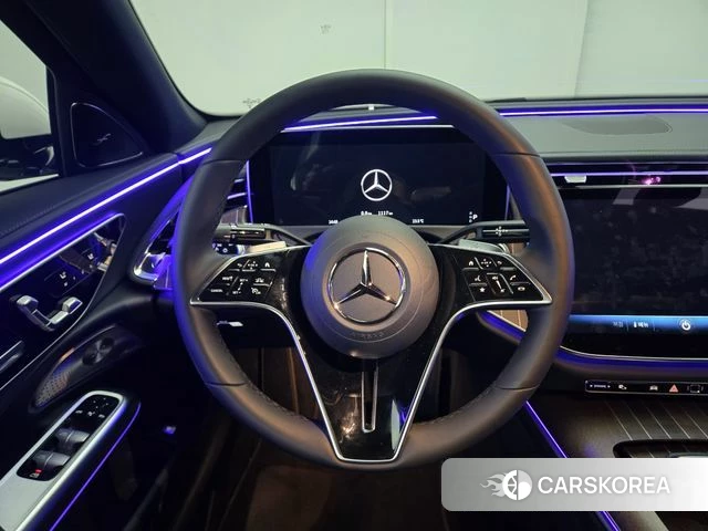 Mercedes-Benz E-Class W214 2025 Белый из Кореи, фото 2
