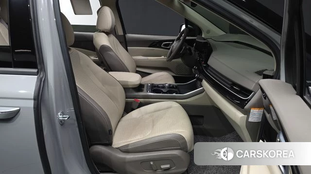 Kia The New Carnival 4th Generation 2024 Серебристо-серый из Кореи, фото 2