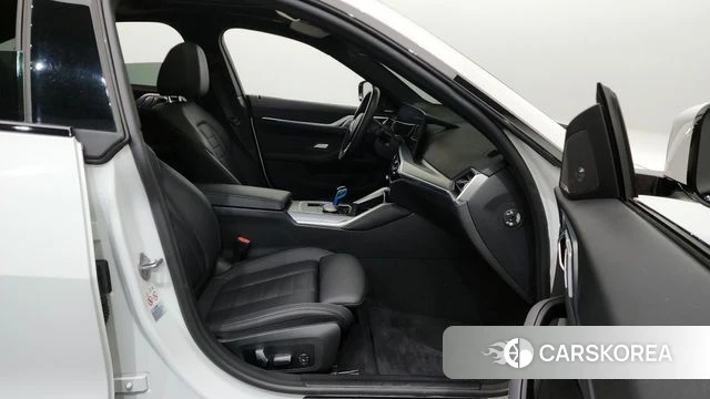BMW i4 2023 Белый из Кореи, фото 2