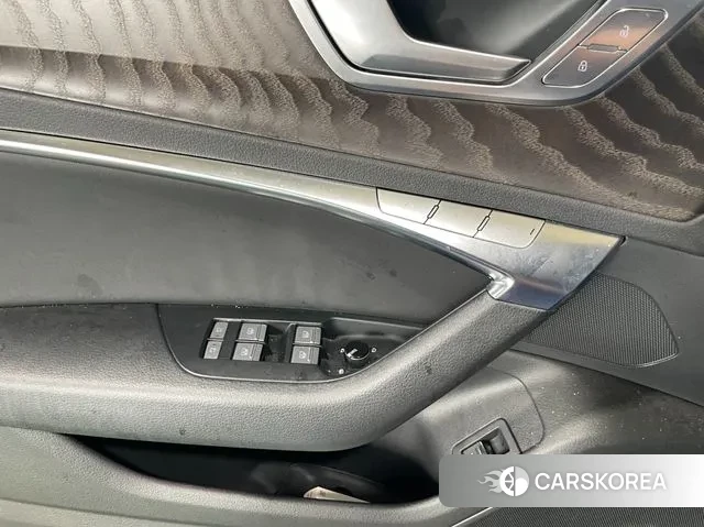 Audi A6 (C8) 2019 Черный из Кореи, фото 2