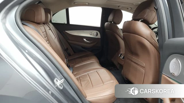 Mercedes-Benz E-Class W213 2020 Серый из Кореи, фото 2