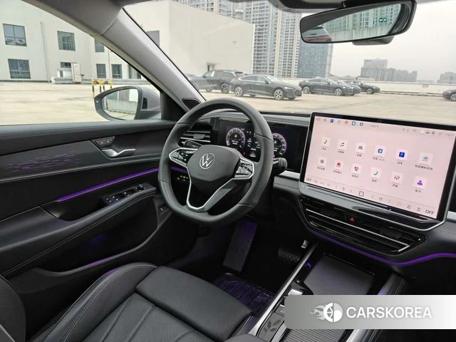 Volkswagen Passat 2024 Темно-серый из Китая, фото 2