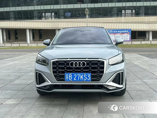 Audi Q2L 2022 Серебристо-серый из Китая, фото 2