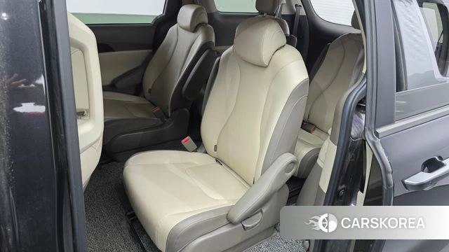 Kia Carnival 4th generation 2021 Серый из Кореи, фото 2