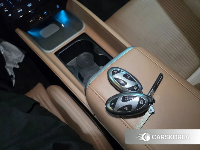 Hyundai Grandeur Hybrid (GN7) 2023 Белый из Кореи, фото 2