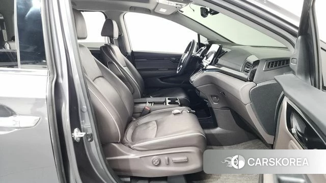 Honda Odyssey 2022 Серый из Кореи, фото 2