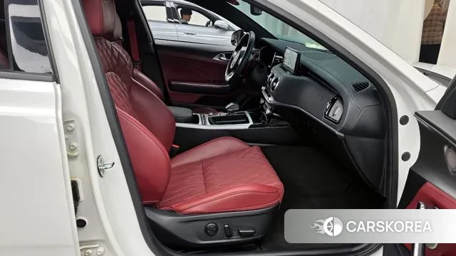 Kia Stinger Meister 2022 Белый из Кореи, фото 2