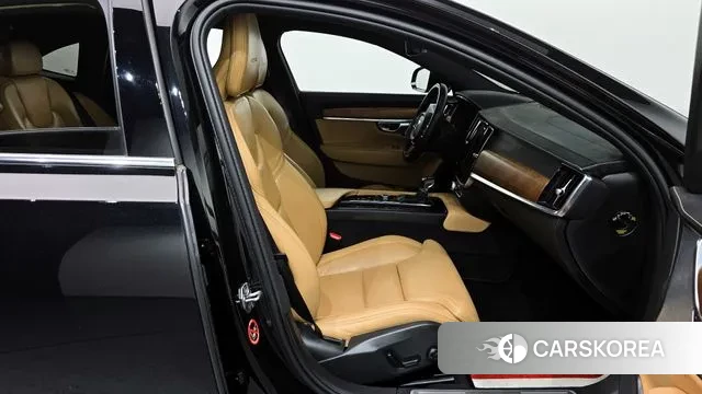 Volvo S90 2020 Черный из Кореи, фото 2