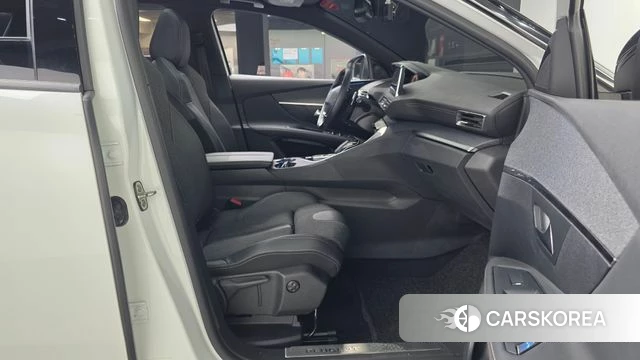 Peugeot 3008 second generation 2019 Белый двухцветный из Кореи, фото 2