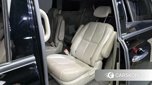 Kia The New Carnival 2018 Черный из Кореи, фото 2