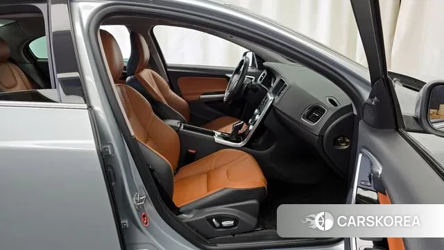Volvo S60 2018 Серебряный из Кореи, фото 2