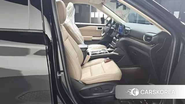 Ford Explorer 6th Generation 2022 Черный из Кореи, фото 2