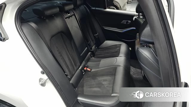 BMW 3 Series (G20) 2021 Белый из Кореи, фото 2