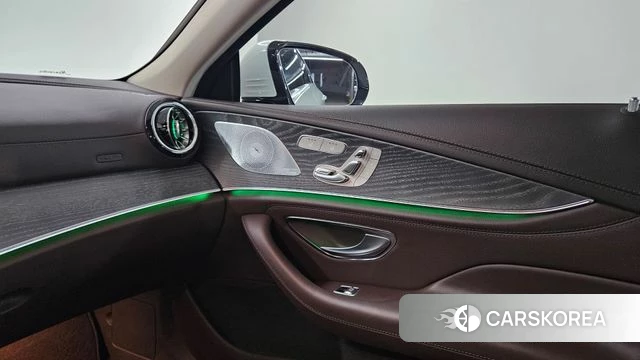 Mercedes-Benz CLS-Class C257 2020 Белый из Кореи, фото 2