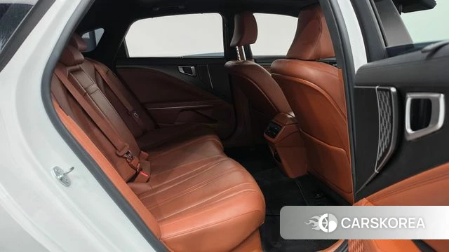 Kia The New K8 Hybrid 2024 Белый из Кореи, фото 2