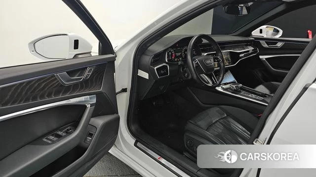 Audi A6 (C8) 2021 Белый из Кореи, фото 2