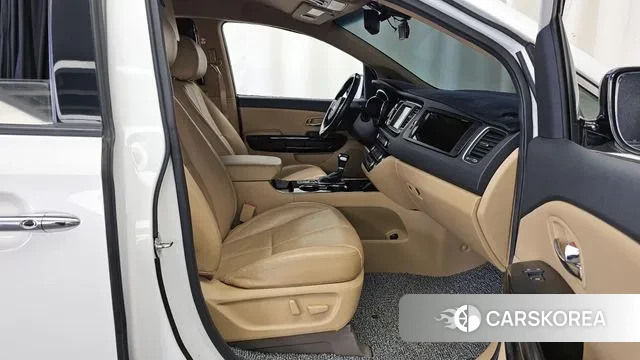 Kia The New Carnival 2019 Белый из Кореи, фото 2