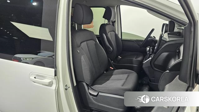 Hyundai Staria 2021 Белый из Кореи, фото 2