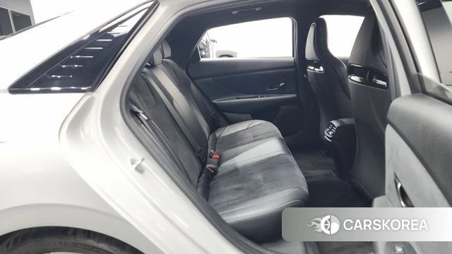 Hyundai Avante (CN7) 2021 Серебристо-серый из Кореи, фото 2