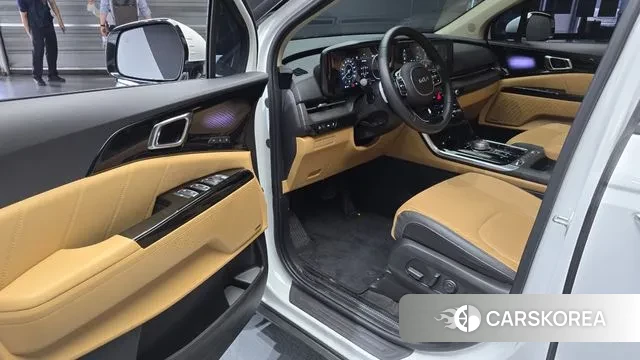 Kia Carnival 4th generation 2023 Белый из Кореи, фото 2