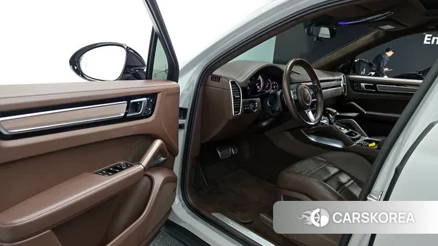 Porsche Cayenne (PO536) 2023 Серебристо-серый из Кореи, фото 2