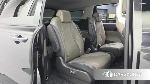 Kia The New Carnival 4th Generation 2024 Серый из Кореи, фото 2