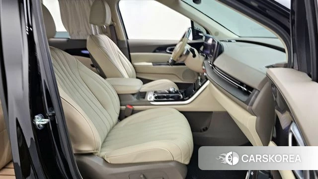 Kia Carnival 4th generation 2023 Черный из Кореи, фото 2