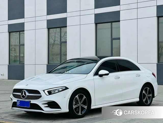 Mercedes-Benz Class A 2023 Белый из Китая, фото 2
