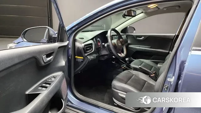 Kia Stonic 2020 Синий из Кореи, фото 2