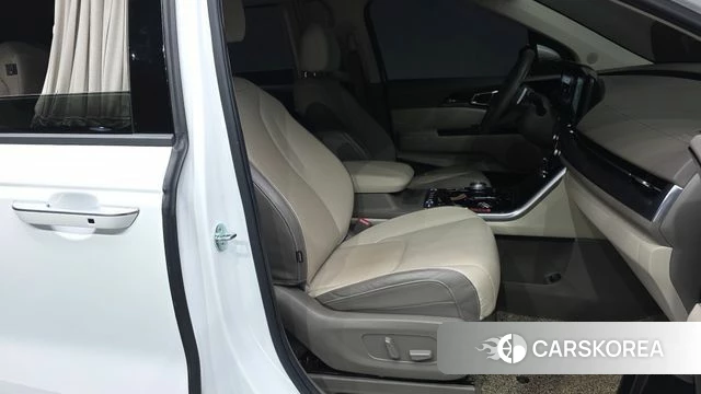 Kia Carnival 4th generation 2023 Белый из Кореи, фото 2