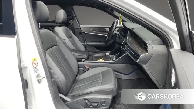 Audi A6 (C8) 2021 Белый из Кореи, фото 2