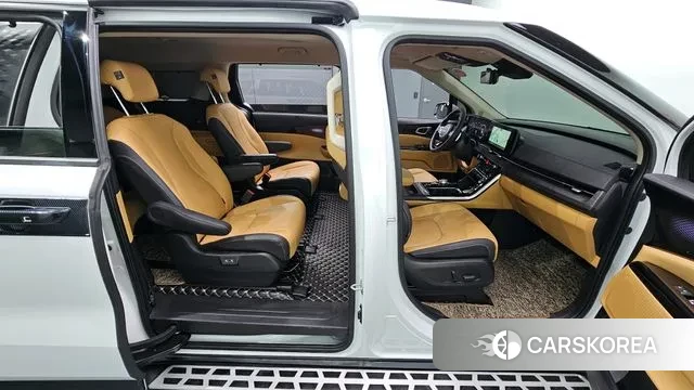 Kia Carnival 4th generation 2023 Белый из Кореи, фото 2