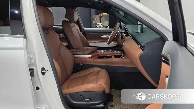 Genesis GV70 2024 Белый из Кореи, фото 2