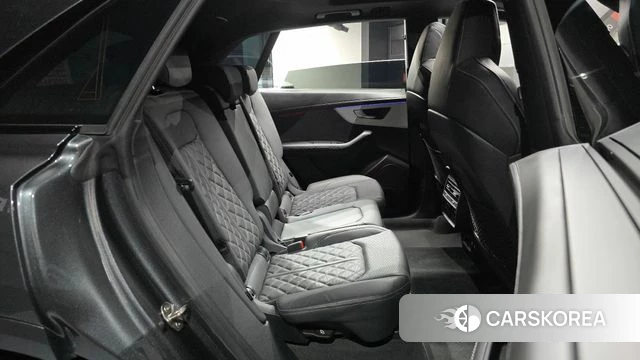 Audi Q8 (4M) 2023 Серый из Кореи, фото 2