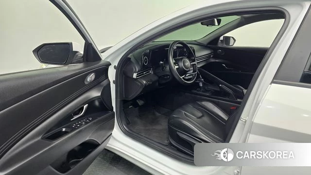 Hyundai Avante (CN7) 2022 Белый из Кореи, фото 2