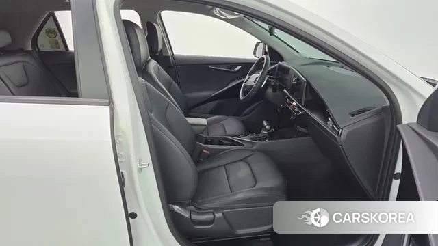 Kia Di Ol Nu Niro 2022 Белый из Кореи, фото 2