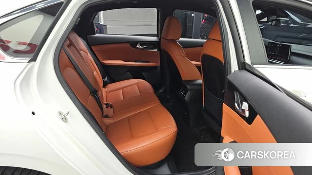 Kia The New K3 2nd generation 2021 Белый из Кореи, фото 2
