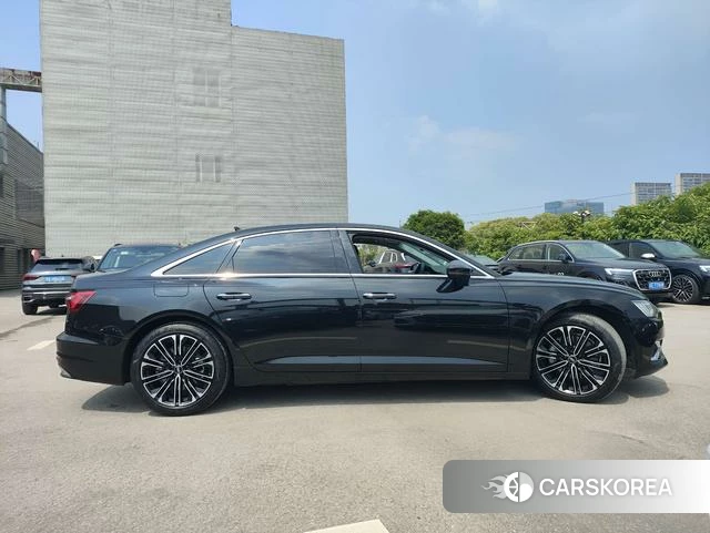 Audi A6L 2024 Черный из Китая, фото 2