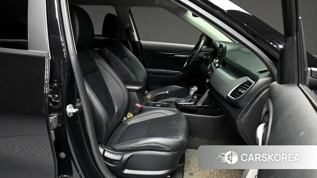 Kia Seltos 2021 Черный из Кореи, фото 2