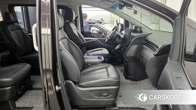 Hyundai Staria 2022 Коричневый из Кореи, фото 2