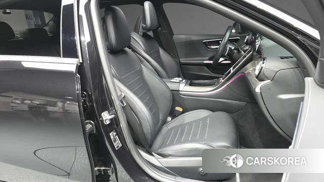 Mercedes-Benz C-Class W206 2023 Черный из Кореи, фото 2